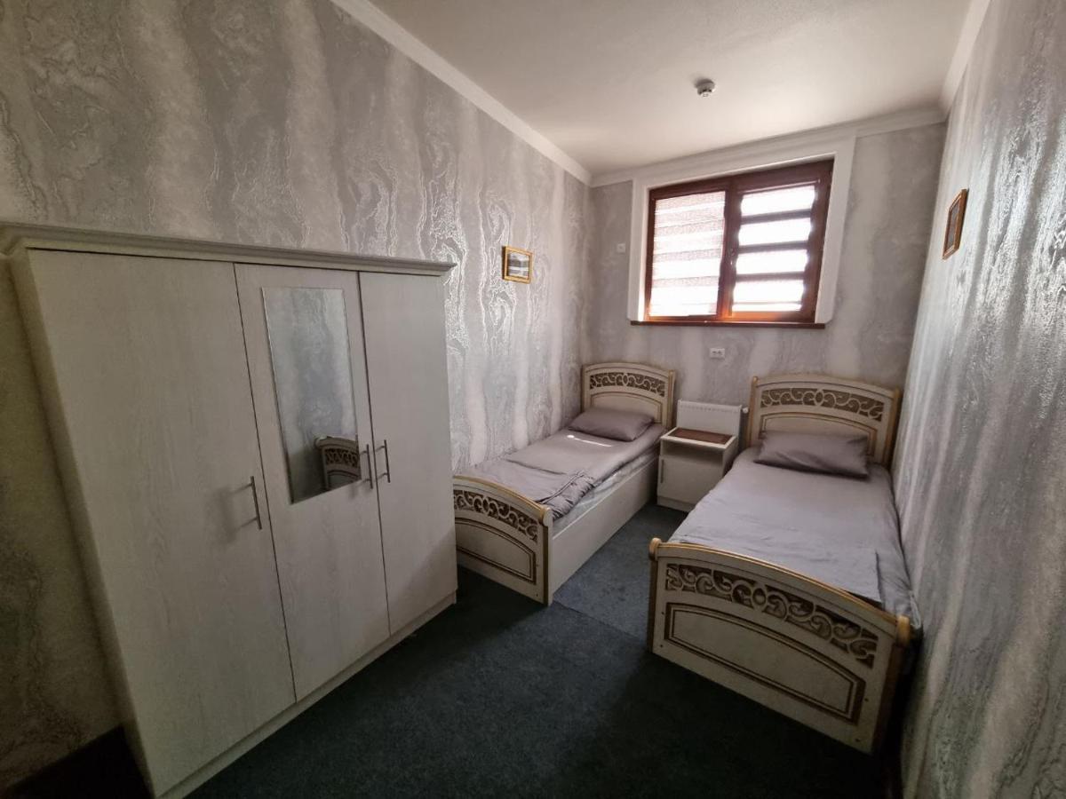 Хостел Eski Shahar Andijan Esterno foto