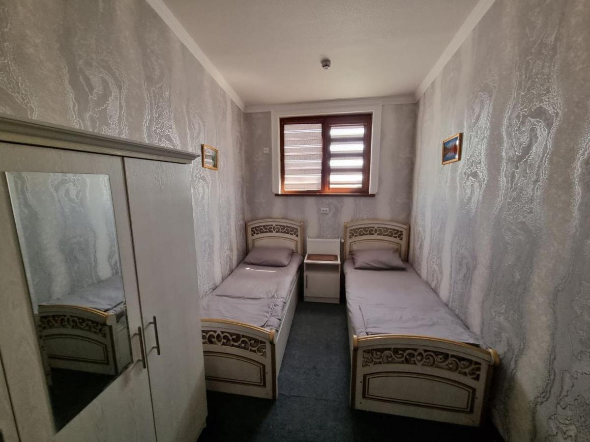 Хостел Eski Shahar Andijan Esterno foto